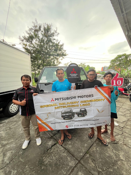 foto Penyerahan Unit Mitsubishi Kediri 